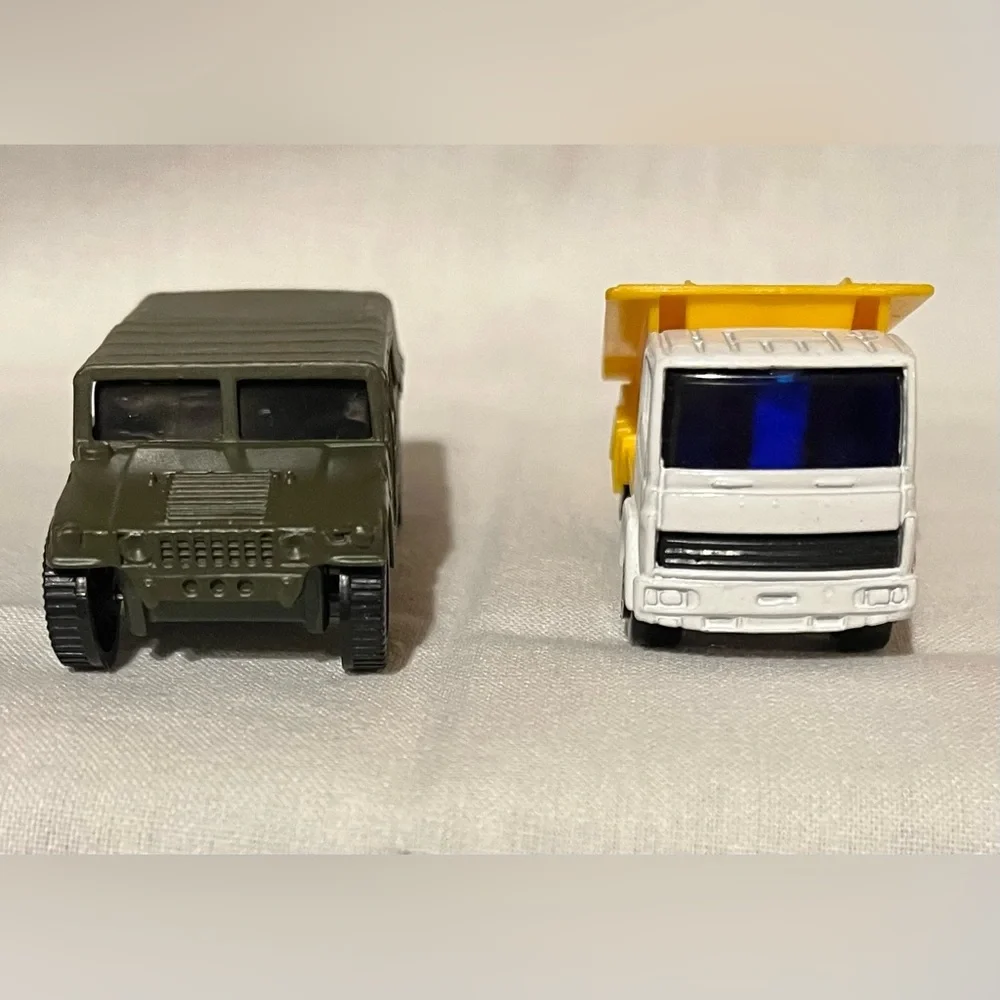 Maisto Trucks (49-52)